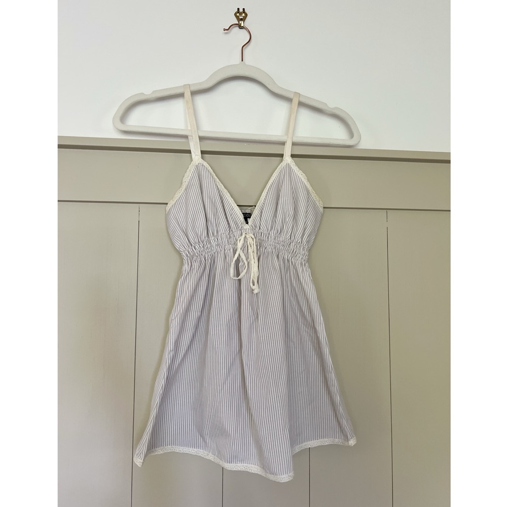 Delicious White and Gray Striped Tank Top